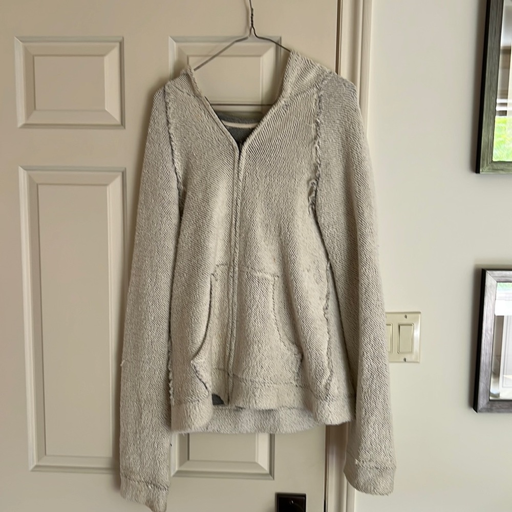 Men’s Retro White Zip-Up Sweater